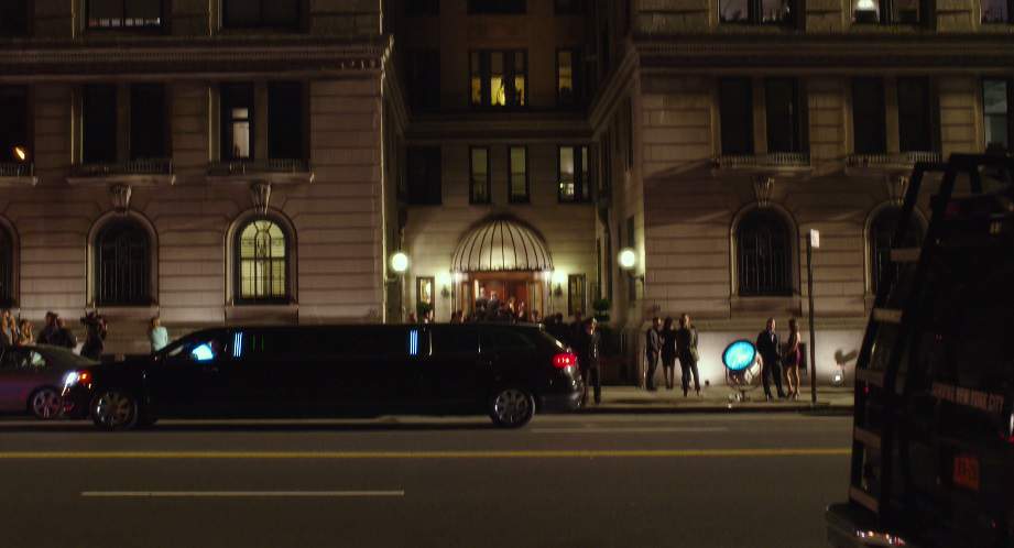 Lincoln MKT Stretched Limousine