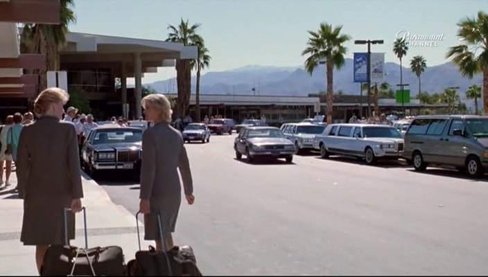 Lincoln Town Car Stretched Limousine
