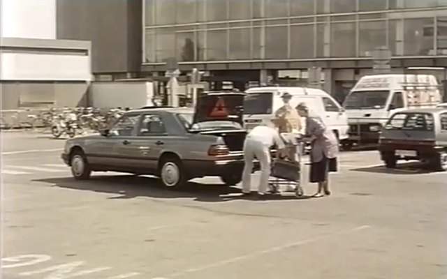 Mercedes-Benz 200 D