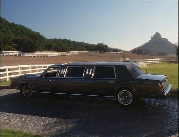 Lincoln Town Car Stretched Limousine