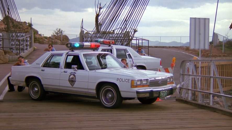 Ford LTD Crown Victoria