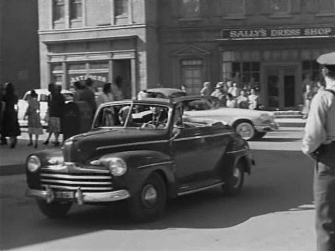 Ford Super De Luxe