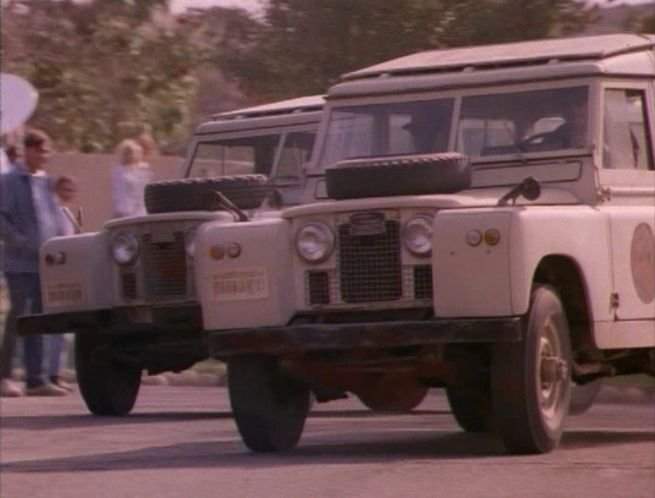 Land-Rover 109'' Series IIa Station Wagon