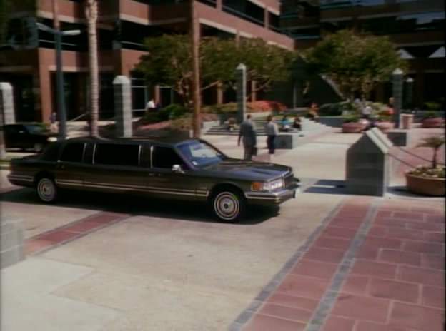 Lincoln Town Car Stretched Limousine