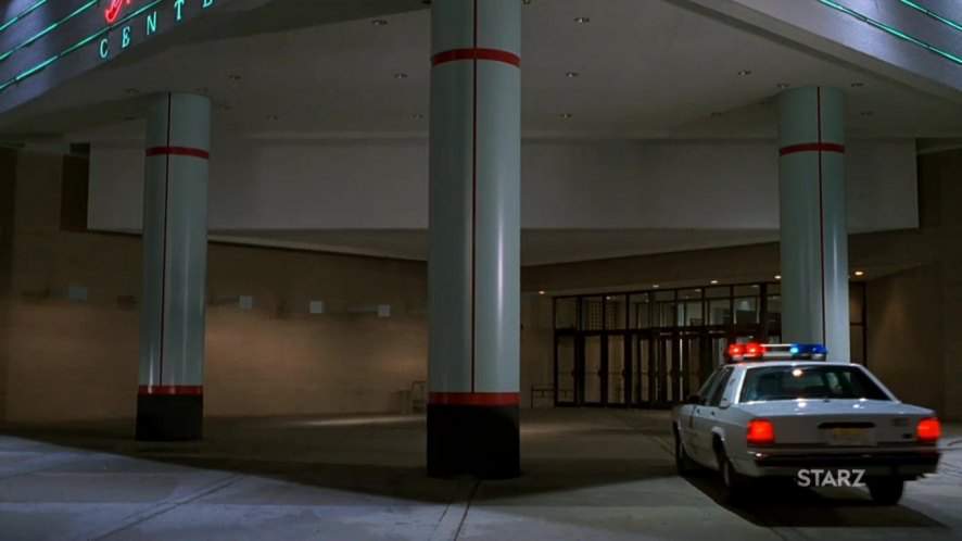 Ford LTD Crown Victoria