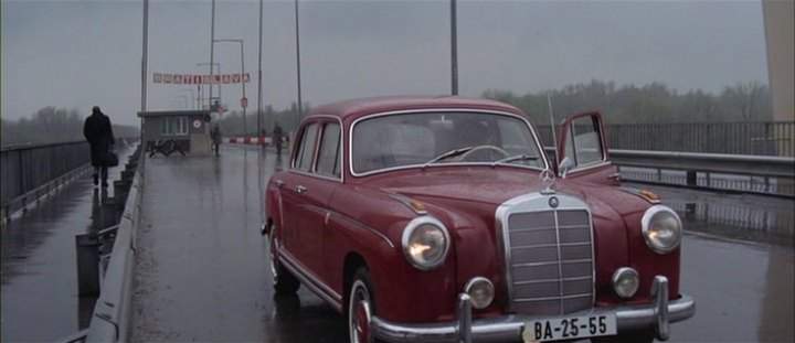 Mercedes-Benz 220 S