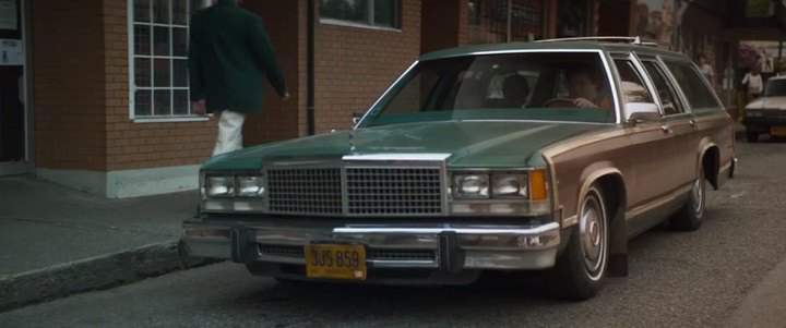 Ford LTD Country Squire