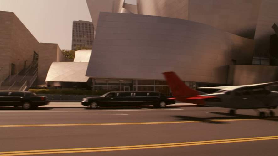 Lincoln Town Car Stretched Limousine