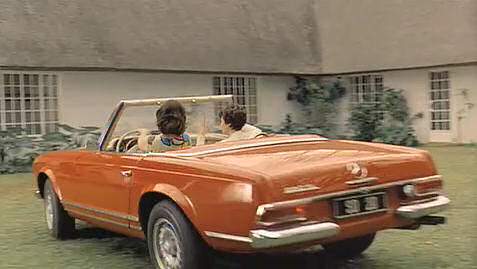 Mercedes-Benz 230 SL