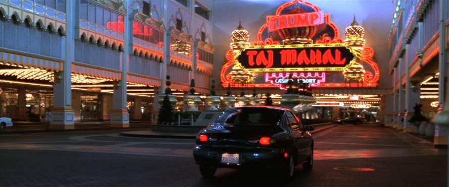 1996 Ford Taurus in Rounders