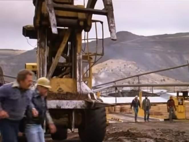 LeTourneau Log Stacker
