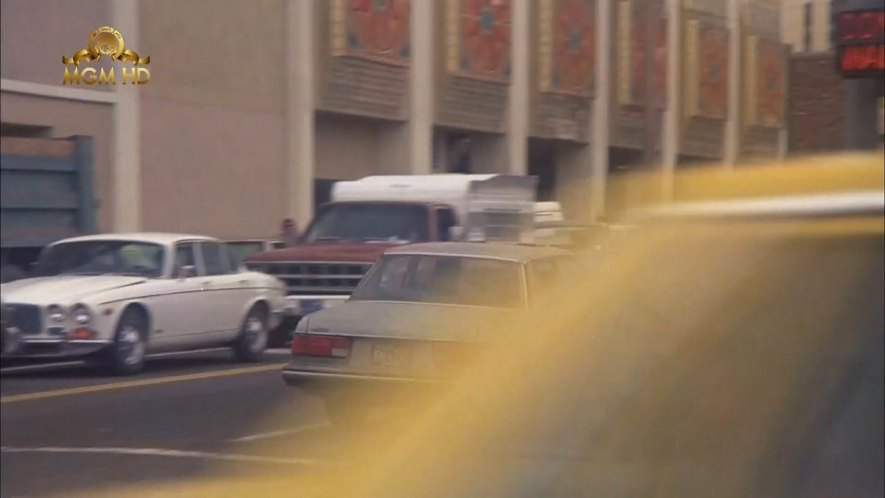 Jaguar XJ6