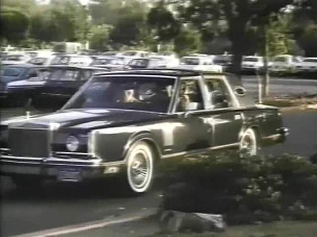Lincoln Continental Mark VI