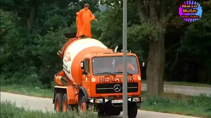 Mercedes-Benz 
