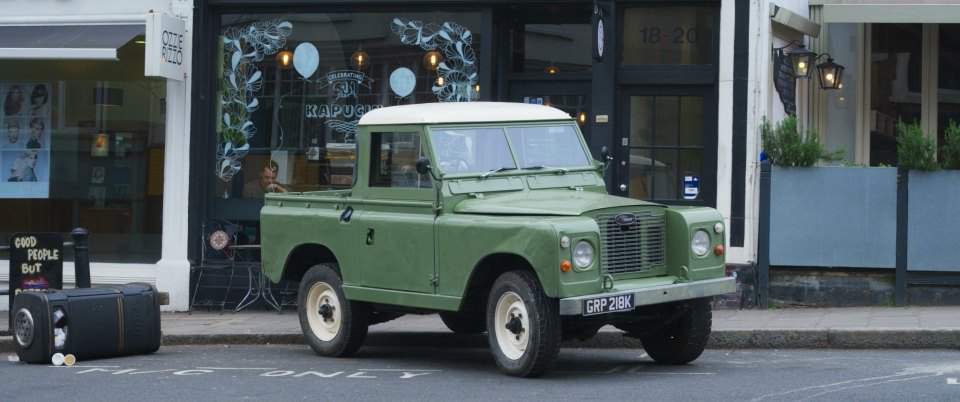 Land-Rover 88'' Series IIa Pickup