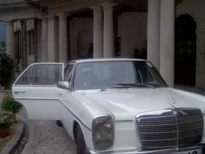 Mercedes-Benz 240 D