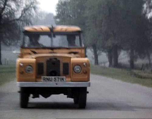 Land-Rover 109'' Series IIa Pickup