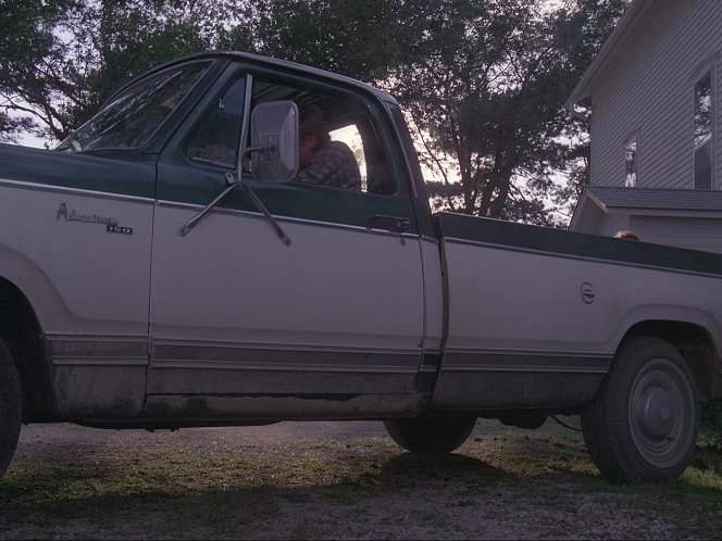 Dodge D-150