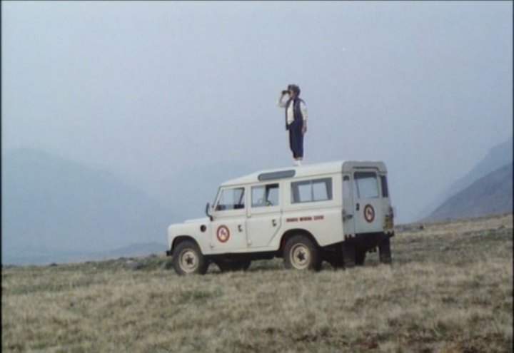 Land-Rover 109'' Series III Station Wagon