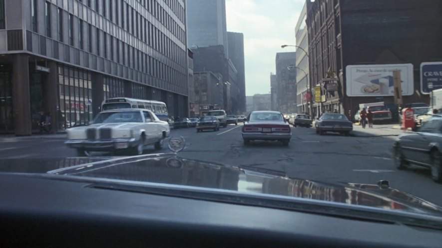 Chrysler New Yorker Brougham