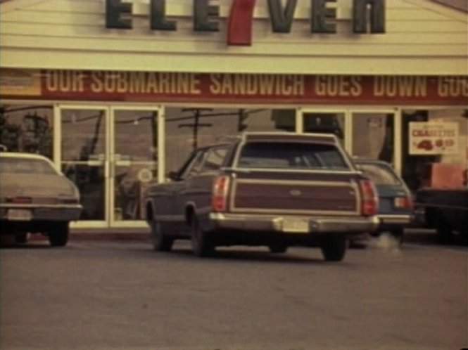Ford LTD Country Squire