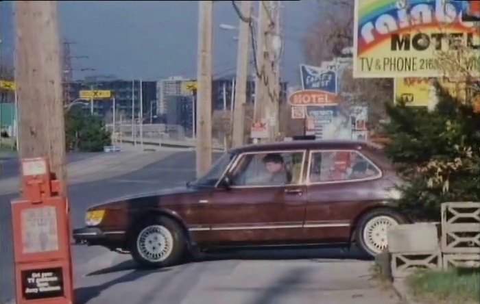 SAAB 900