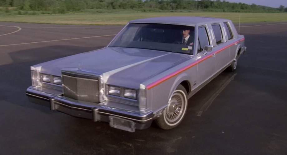 Lincoln Town Car Stretched Limousine