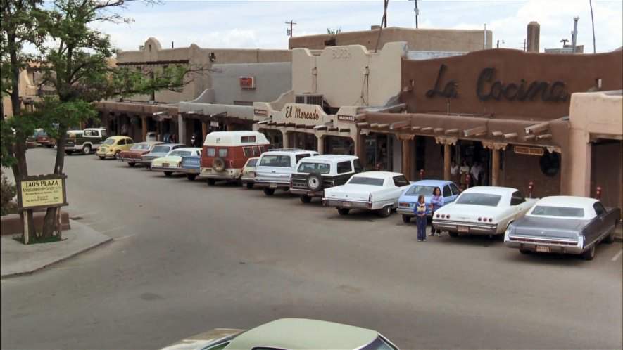Chrysler New Yorker Brougham