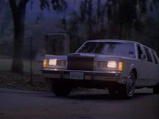 Lincoln Town Car Stretched Limousine
