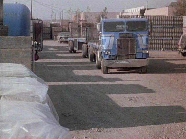 White-Freightliner WFT-6364T