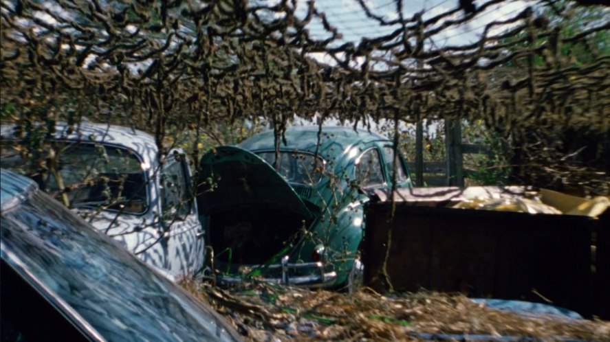 Volkswagen De Luxe Sedan