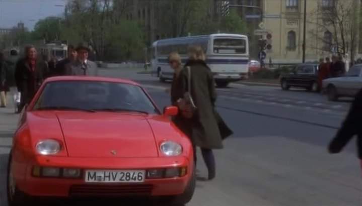 Porsche 928