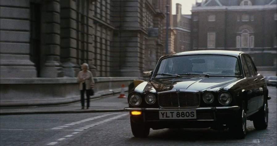 Jaguar XJ6