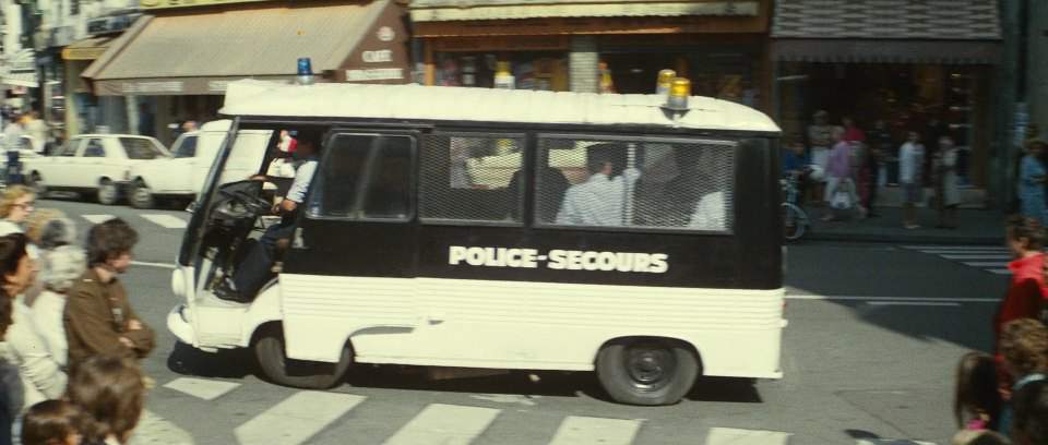 Peugeot J7 Car