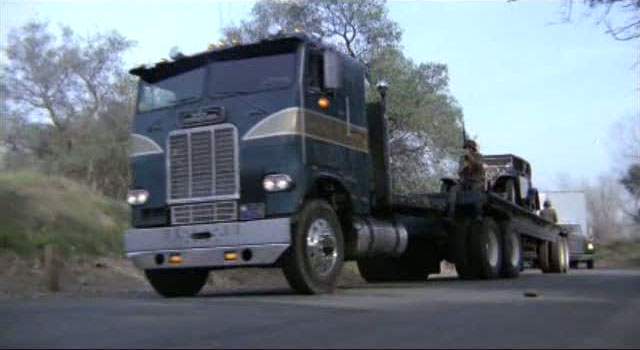 White-Freightliner WFT-7564T