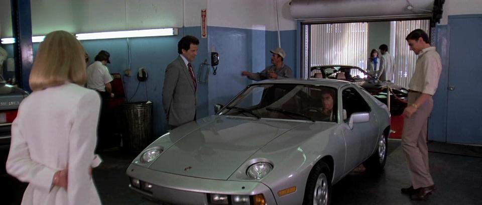 Porsche 928