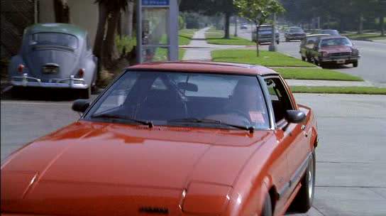 Volkswagen De Luxe Sedan