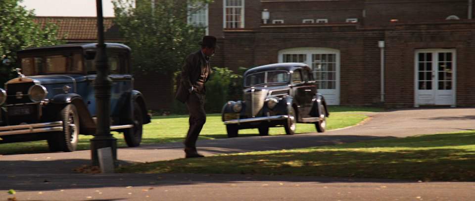Ford V8 De Luxe