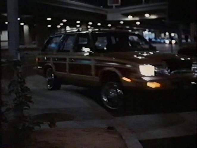 Chrysler LeBaron Town & Country
