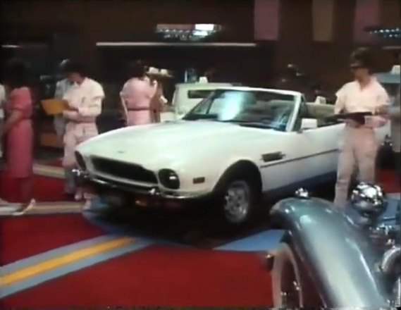 Aston Martin V8 Volante