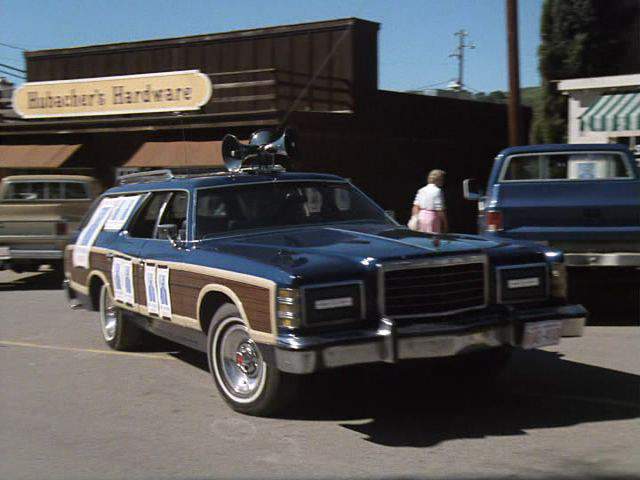 Ford LTD Country Squire