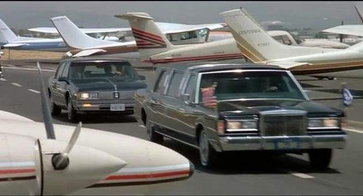 Lincoln Town Car Stretched Limousine