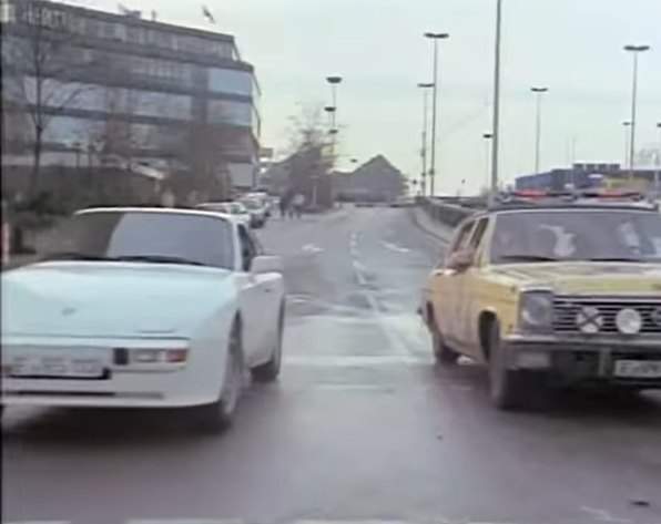 Porsche 944