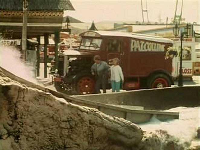 Scammell Showtrac