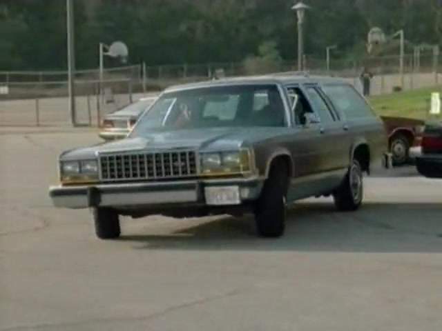 Ford LTD Country Squire