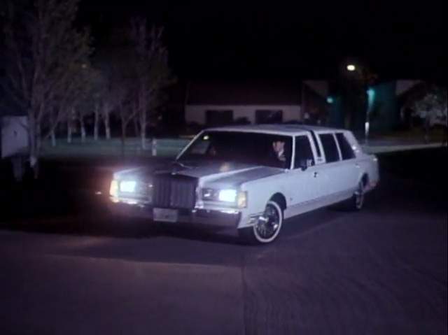 Lincoln Town Car Stretched Limousine