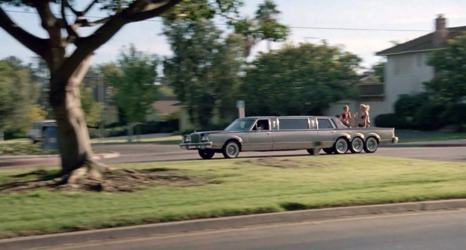 Lincoln Town Car Stretched Limousine
