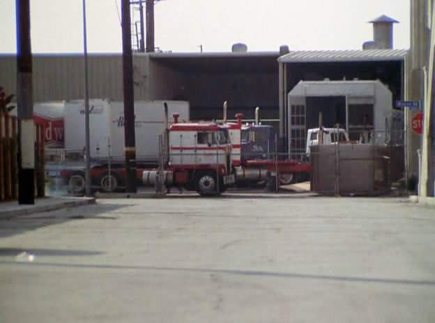 Kenworth K-100