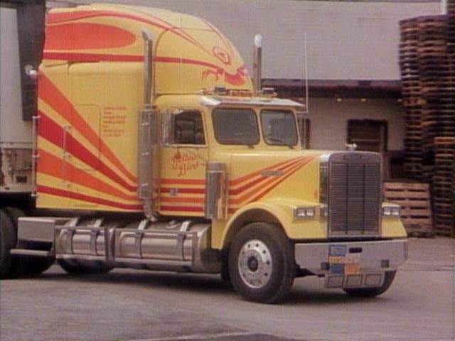 Freightliner FLC 120 64 T