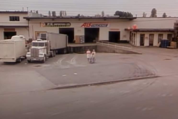 Freightliner FLC 120 64 T